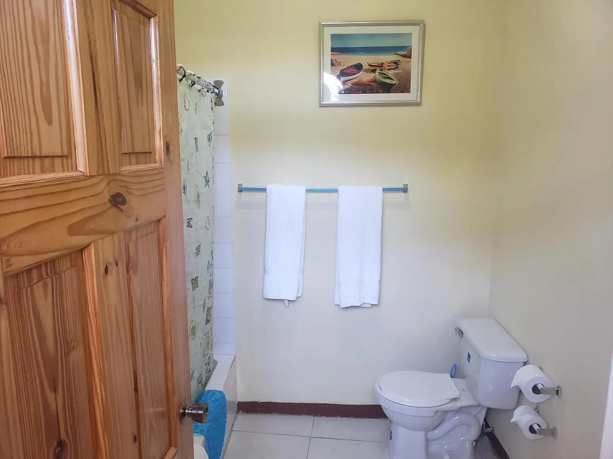 Bed and Breakfast Sea Shell Palms, Ocho Rios Frühstückspension